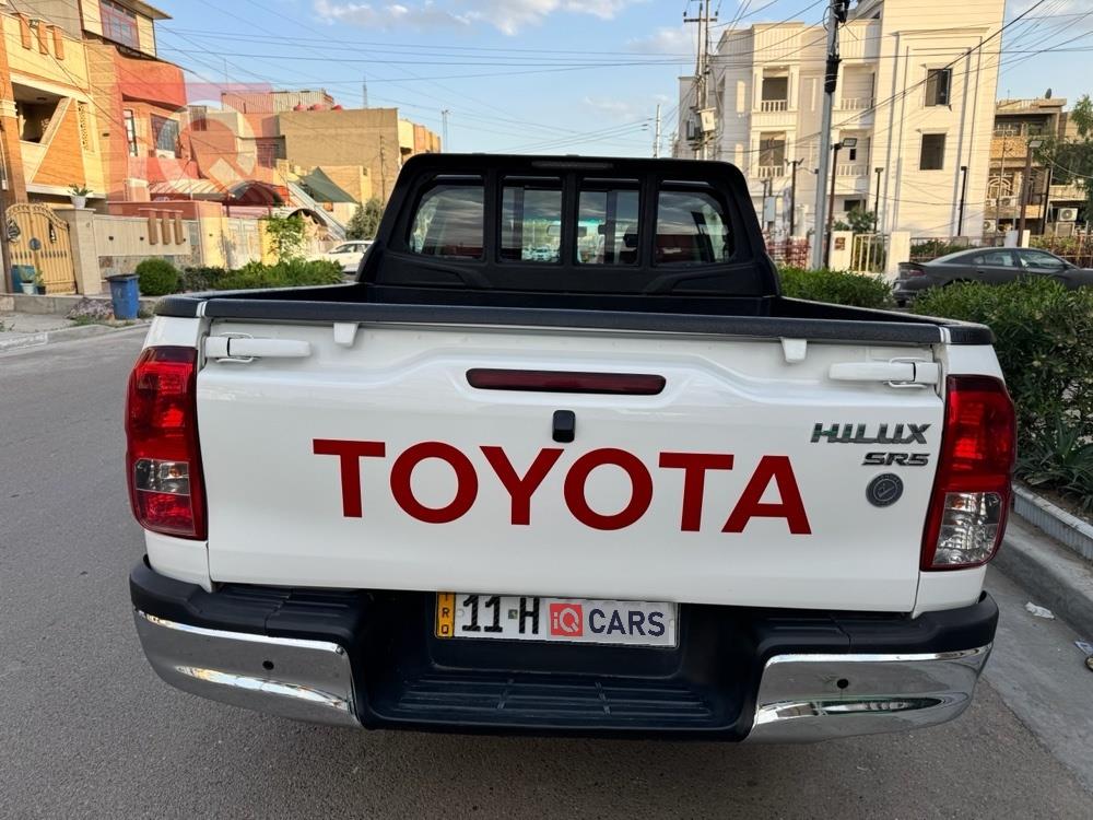 تويوتا هايلوكس